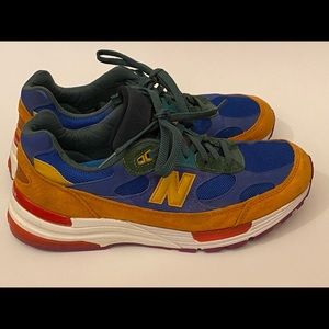 New Balance 992 sneakers, size 9.5.